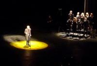 "Uwertura"- wyk.: Bronisław Opałko oraz chór