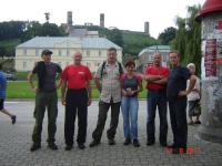 Żegnamy się u podnóża chęcinskiego zamku