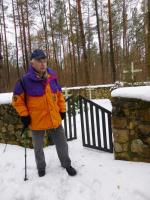 Docieramy do Cmentarza Wojennego, na którym spoczywa 12 żołnierzy armii niemieckiej poległych w okolicach Stacji Małogoszcz