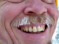 He he he;-)) sopelek na Krzysiowym wąsiku;-))