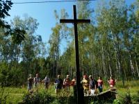  ORŁOWINY- pomnik upamiętniający zagładę wsi w przez wojska niemieckie,  w sierpniu 1944 r,