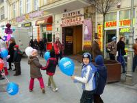 Czy widzicie tego pana w czerwonej kurteczce???;-)))