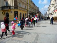 Radują się drzewa, rozwija się kwiatek, żegnamy Marzannę, chochoła ze szmatek