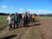 Ruszamy gromadą, wesołym pochodem, niesiemy Marzannę nad zieloną wodę...