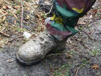 Źrodełko "wciągnęlo" MICHAŁA... tak wyglądał jego bucik;-)))