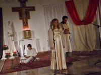 Św. Klara była wierną towarzyszką duchową św. Franciszka, połączyła ich bezgraniczna miłość do Boga