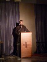 Św. Franciszek umiera 3 października 1226 r. o zachodzie słońca w kościele Matki Bożej Anielskiej w Asyżu