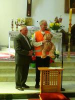 A oto najstarszy uiczestnik majówki pan który skończył 80 lat z plusem- całą trase przejechał w garniturze, krawacie i kapeluszu