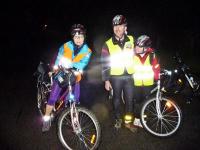 Jedni usuwają awarię a drudzy maja chwile dla fotoreportera