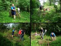 DAREK i MACIEK szykują ognisko- inni też pomagaja