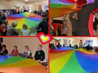 Zabawy integracyjne z chustą Klanza- fot. JB i AŚ