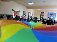 Zabawy integracyjne z chustą Klanza