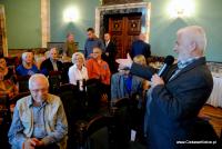 ... z przodu przemawiali....