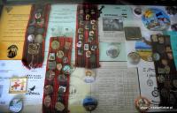 ... i oglądanie gablot z pamiątkami