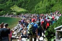 ...trudno było przecisnąć się przez tłum