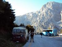 Początek trasy, na wyżynie Omalos, w tle Góry Białe 