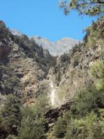 Wąwóz Samaria, w tle Góry Białe 