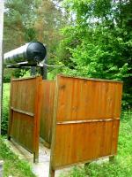 Polowy prysznic z ciepłą wodą