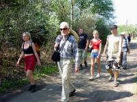 "Tramper" z "Przygodą" na szlaku, czyli uczestnicy festiwalu "Na Rozdrożach"  z nami na spacerze