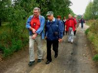 Z Buska w kierunku Łagiewnik - czyżby ostateczne ustalanie programu wycieczki?