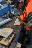 demontaż elektrycznych śmieci