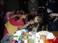 a na dzieci czekają różne atrakcje np. malowanie twarzy