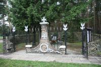 szybko dochodzimy do szańca majora Hubala, patrona imprezy .