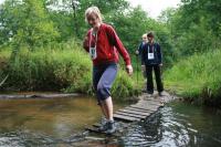 dzięki niemu udaje nam się pokonać rzekę "suchą nogą" 