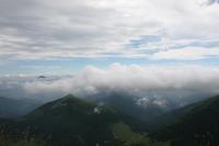 Wielki Chocz (Vel’ký Choč) w Górach Choczańskich widziany ze szlaku na Wielki Rozsutec.