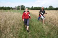 31 km polną drogą przez pola,  